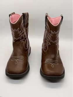 Kids size 8 boots