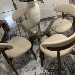 Walnut Dinning Table With 4 Set Of Chairs 
