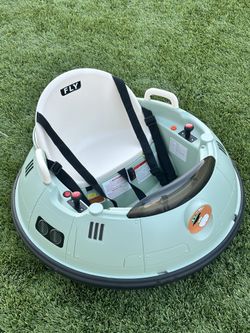 GarveeLife 12V Kids Ride On Bumper Car, Electric Bumper Car Ride On Toy for Toddlers With Remote Control, 360 Degree Spin, LED Lights, Safety Belt, Mu