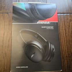 Bose QuietComfort Wireless Over-Ear Bluetooth Heaphones - Open Box