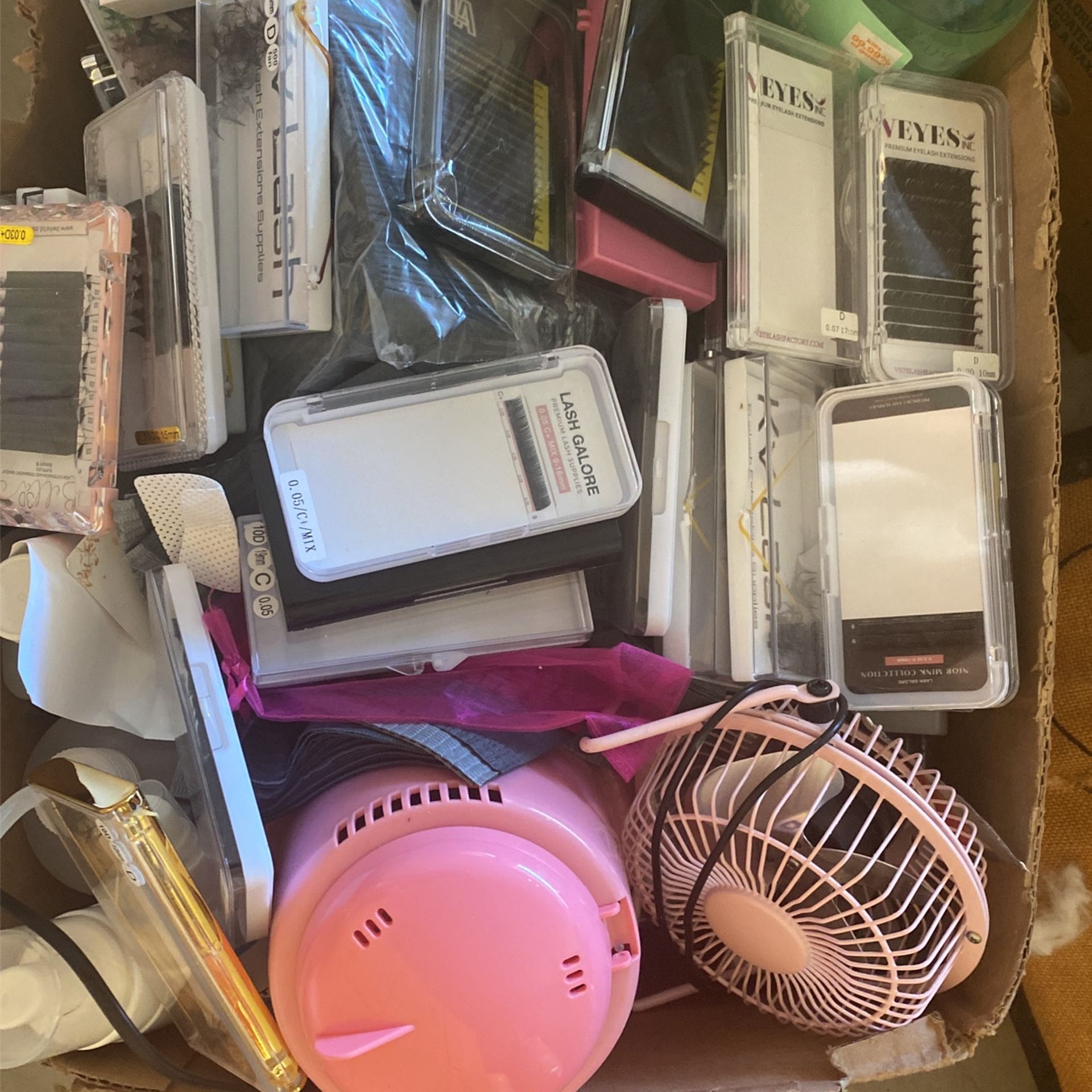 Lash supplies TONS ! Everything You Need To Do Lashes Professionally!