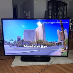Sharp Aquos LC-60C7500U 60" 1080p 240Hz LED smart TV