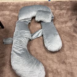 Maternity pillow
