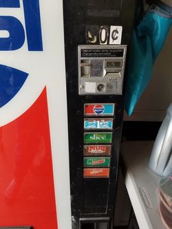 Pepsi machine with key