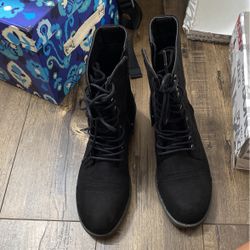 Women’s combat boots