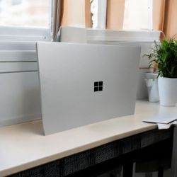 6582826 Microsoft surface laptop copilot+ PC 13.8” touch screen 16Gb 256gb 7th edition 