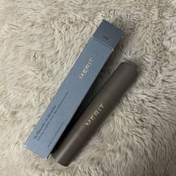 Merit The Minimalist Perfecting Complexion Concealer Stick in Silk