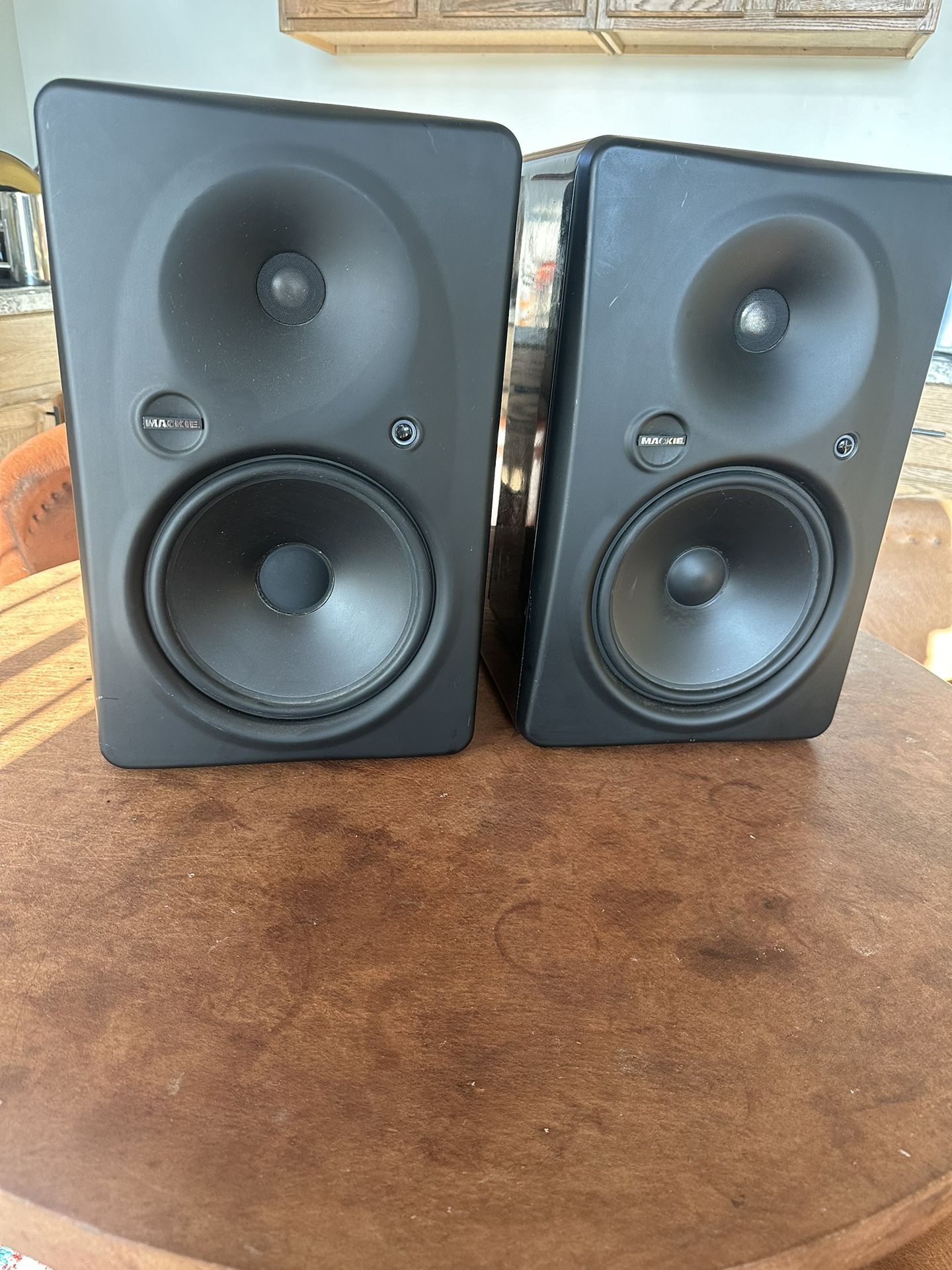 Mackie HR824mk2 8in Studio Monitor