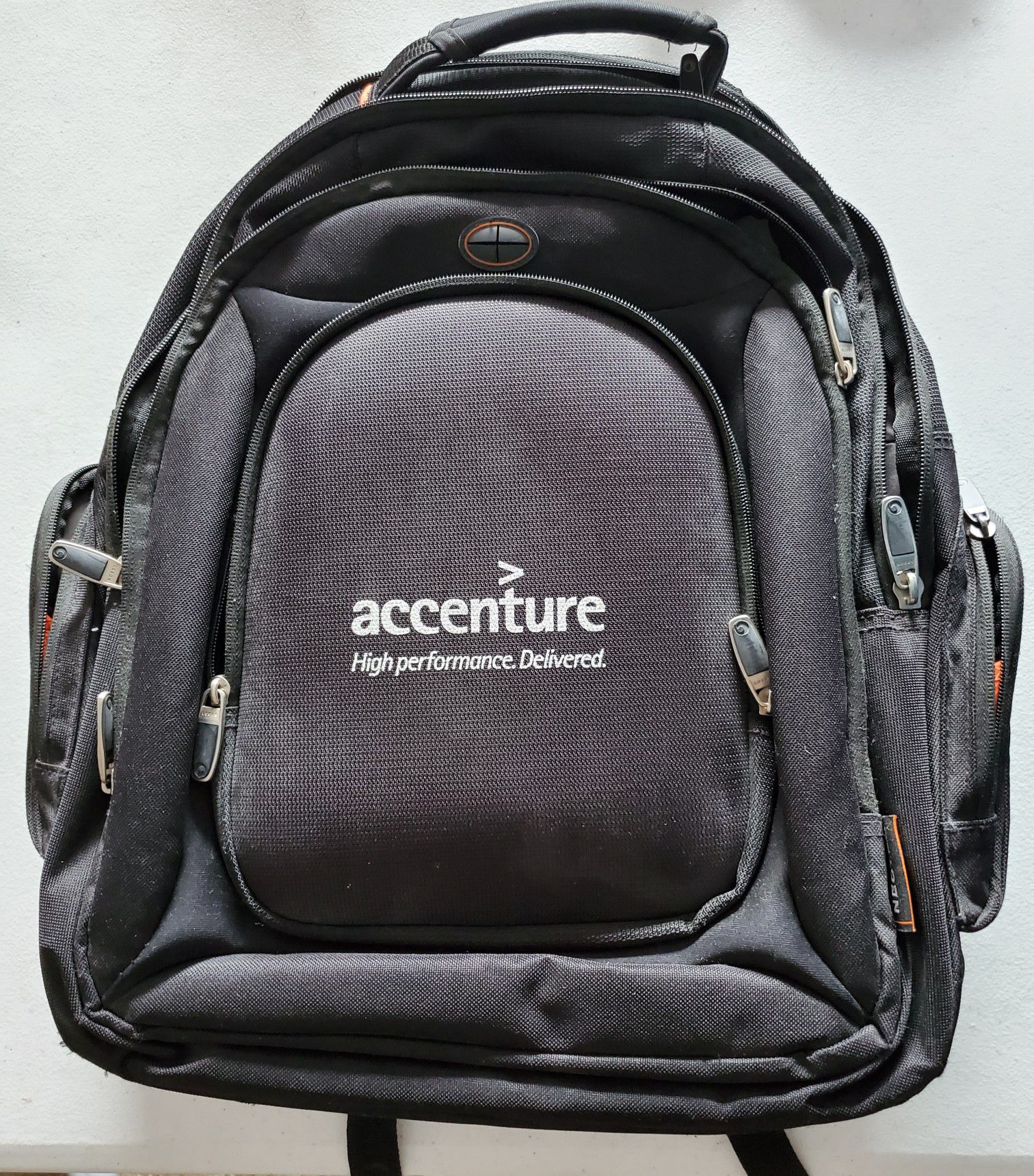 Neotec laptop backpack