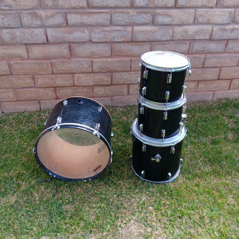 Evans  Drums Set