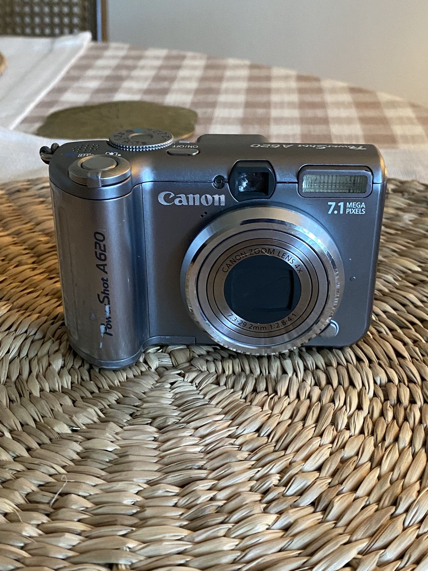 Canon PowerShot A620 7.1MP Digital Camera Silver 4x Zoom
