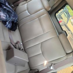 Chevy tahoe 3rd row seat $150 LIKE NEW!