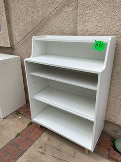 White Bookcase with Adjustable Shelves