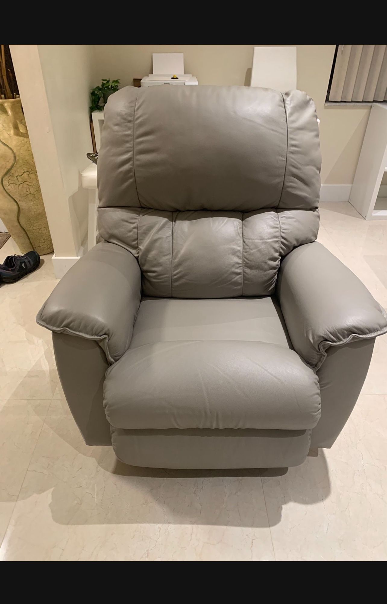 La-Z-Boy Beige All Leather Chair