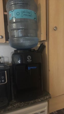Counter top water dispenser pick up only