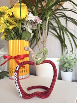 Teacher Appreciation Gifts Knitted Wire Apple Stand