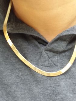 14k Gold Hairing Bone Chain 10 grams 20inch long