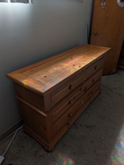 Six drawer, dressing table