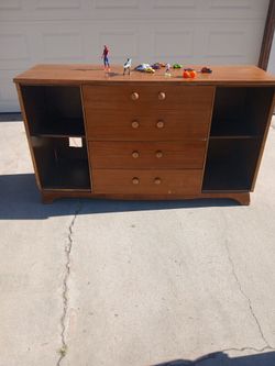 Dresser