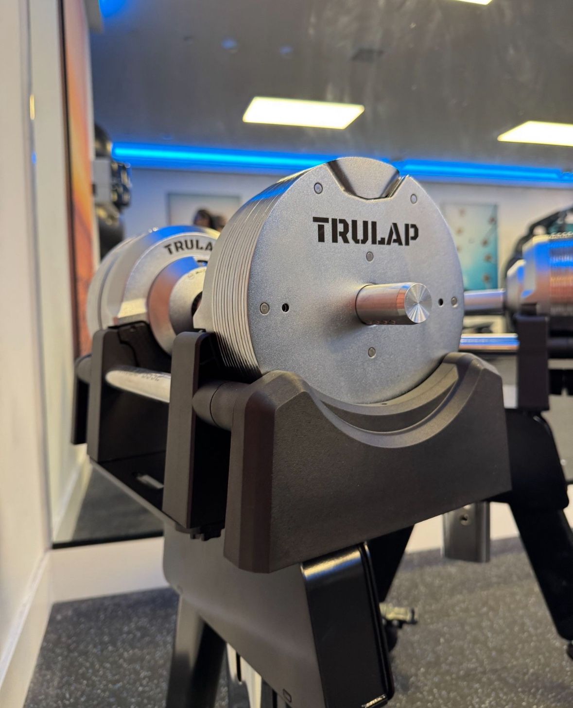 ADJUSTABLE DUMBBELLS (2) RETAIL OVER $800!