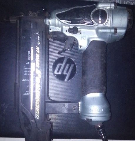 Hitachi Brad Nailer