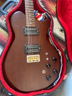 West Guitar