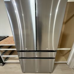 Samsung Bespoke Standard Depth 4-Door Refrigerator in Stainless Steel