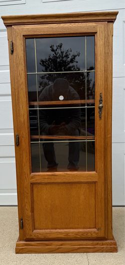 Stereo cabinet