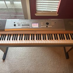 Yamaha YPG-635 Digital Portable Grand Piano With 88 Weighted Keys