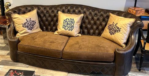 Sofa Italian leather Chesterfield sofa oversized deep seating made in Italy