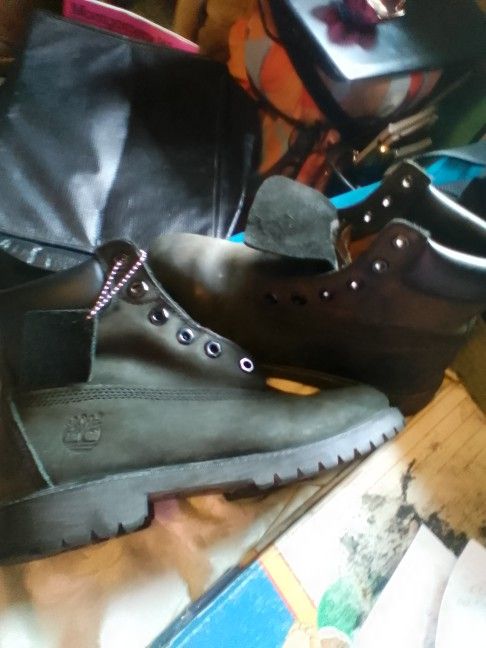 Black Women's Timberland Boots