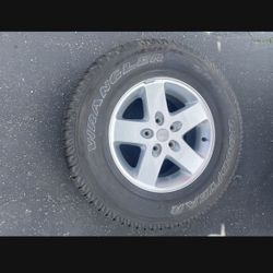 1 - 255/75r17 Jeep Rims Wheels 5x5 5x127 With 100% Tire Treads!!!