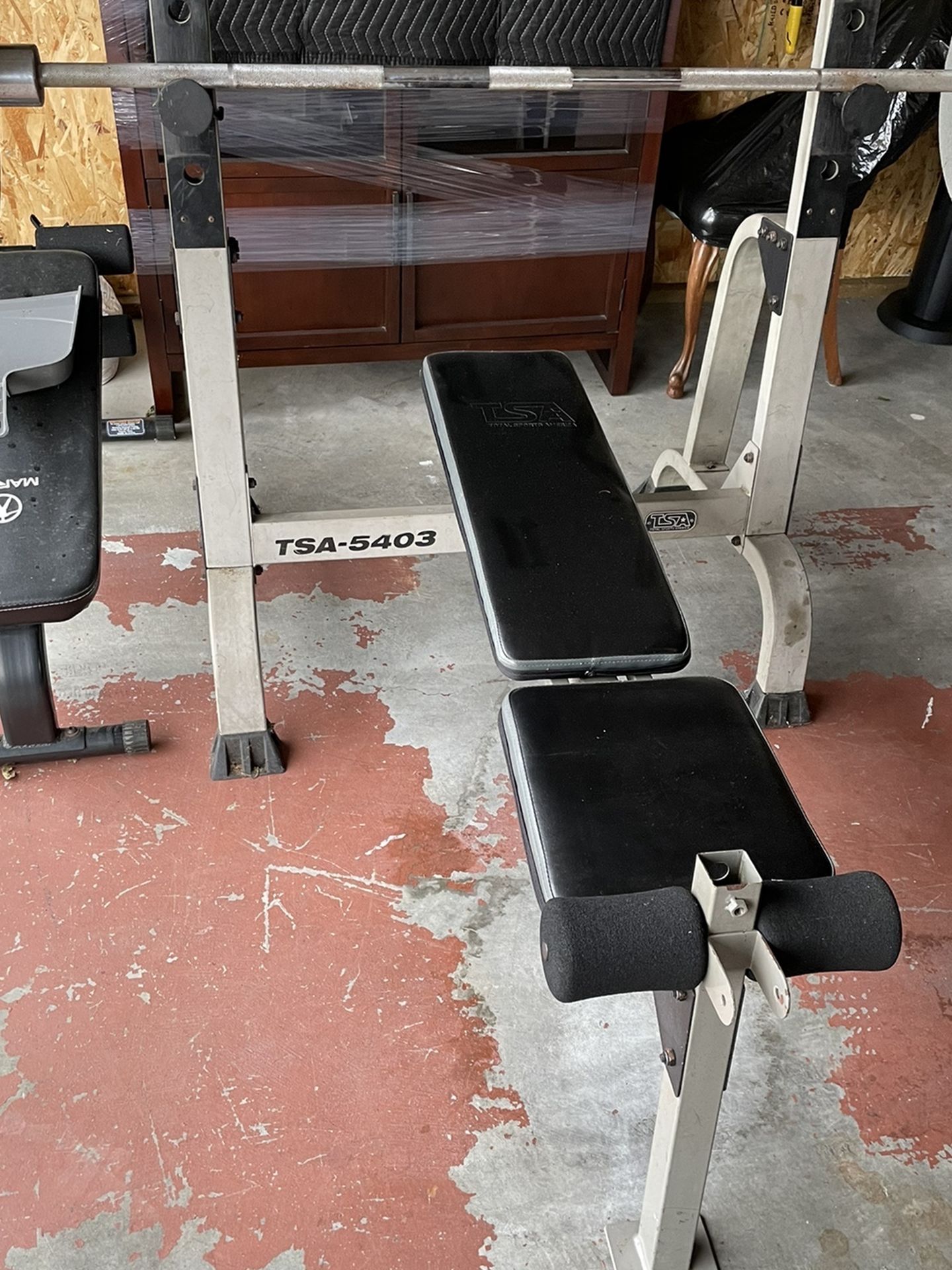 Workout Bench W/ Barbell & 220 Pounds of Weights