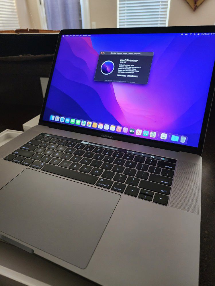 Apple MacBook Pro 15 Inch 1TB
