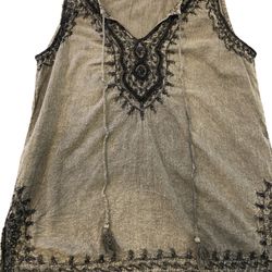 Women’s Shirt Size: S