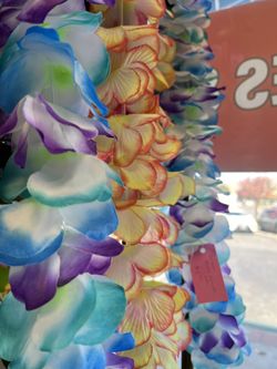 Flower leis For Summer Parties