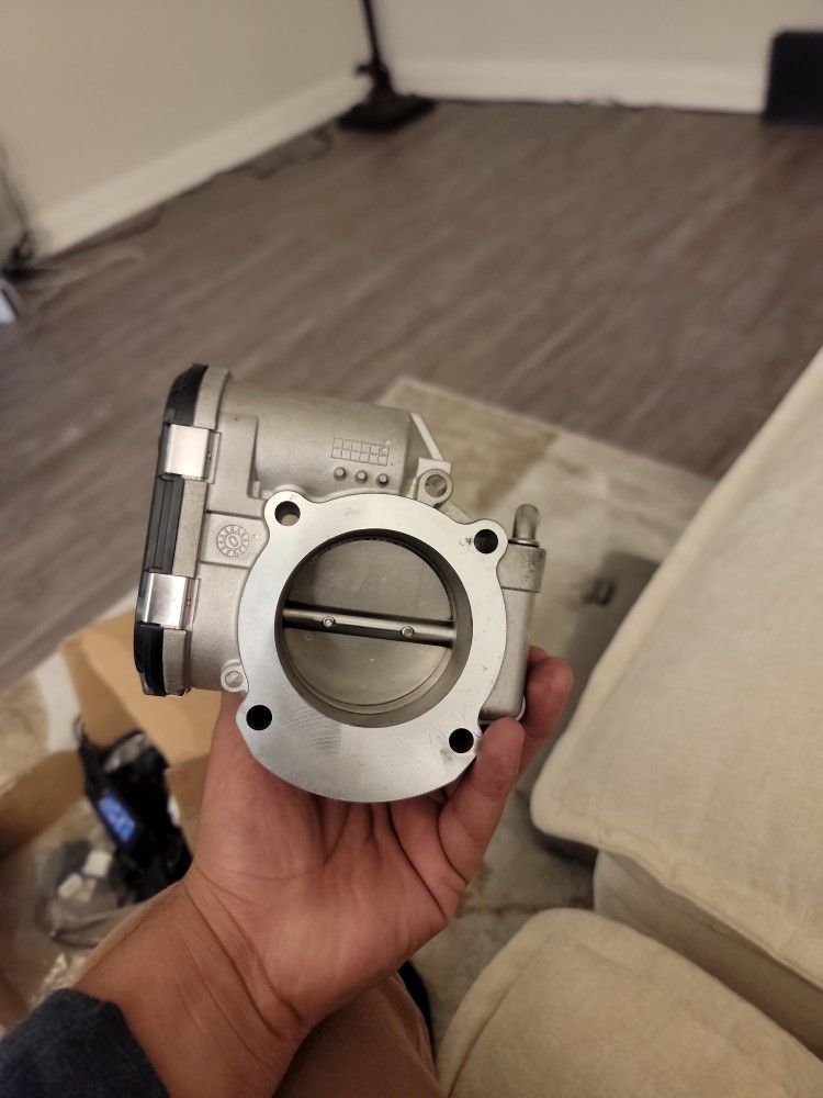 Throttle Body with TPS Sensor For 2009-2012 Genesis Coupe 2.0L l4