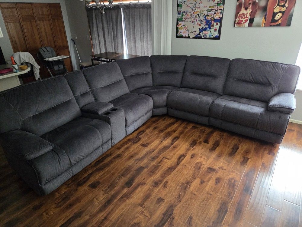Sectional Couch With 2-Recliners & USB & C-Type Chargers