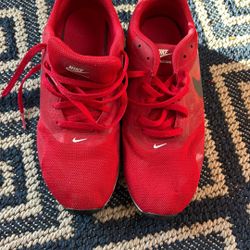 Nike Youth Size 5 Semi Used 