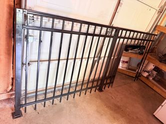 Metal Railing excellent condition