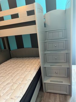 Twin over Queen - Bunk Bed with desk