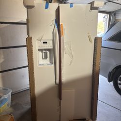 BRAND NEW REFRIGERATOR 