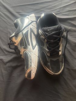 Nike Vomero 5 size men US 10