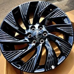 2025 LINCOLN NAVIGATOR RIMS NEW.......( 22" INCH )
