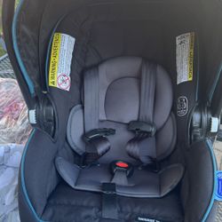 Graco infant car seat - snugride 35 lite xl