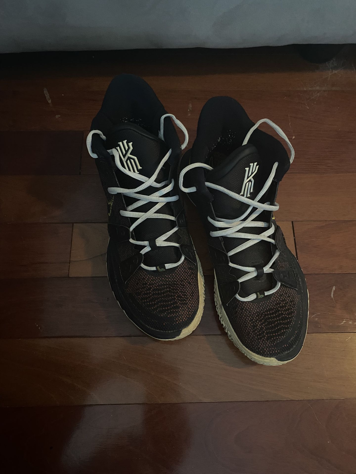 Nike Kyrie 7 Raygun