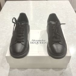Alexander McQueen Sneakers 44 — Like New — FAST Sell