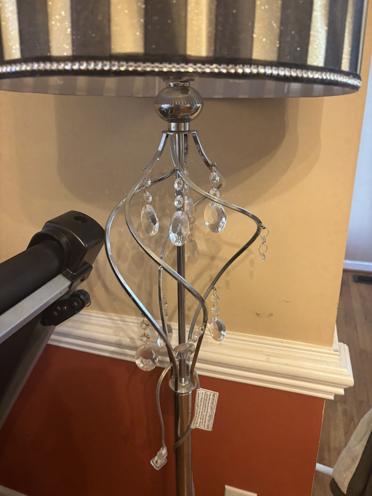 Floor lamp