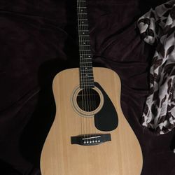 Yamaha Acoustic Guitar