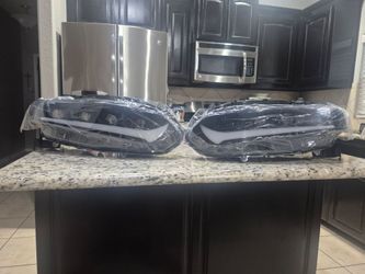 Honda Accord Head Lamps